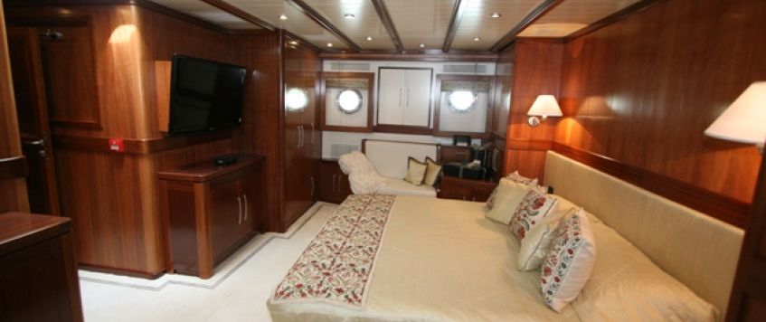 C-HULL-MACH YCH (MCA) SHORT RANGE 39 METERS STEEL TRADITIONAL GULET